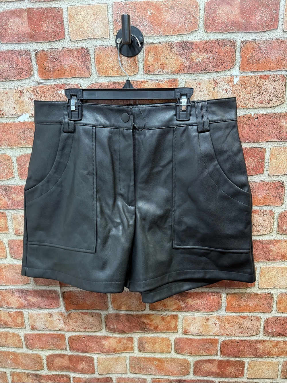 Primark Black High-Waist Faux edgy minimalist Leather Shorts EU 42/ US 10